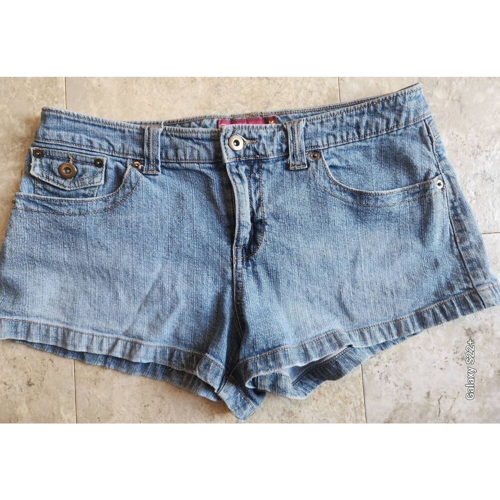 R11 SO....so real so right Jean shorts